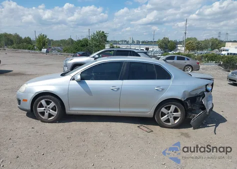 2009 Volkswagen Jetta Se/Sel z USA, uszkodzony, nr VIN 3VWRM71K19M052734